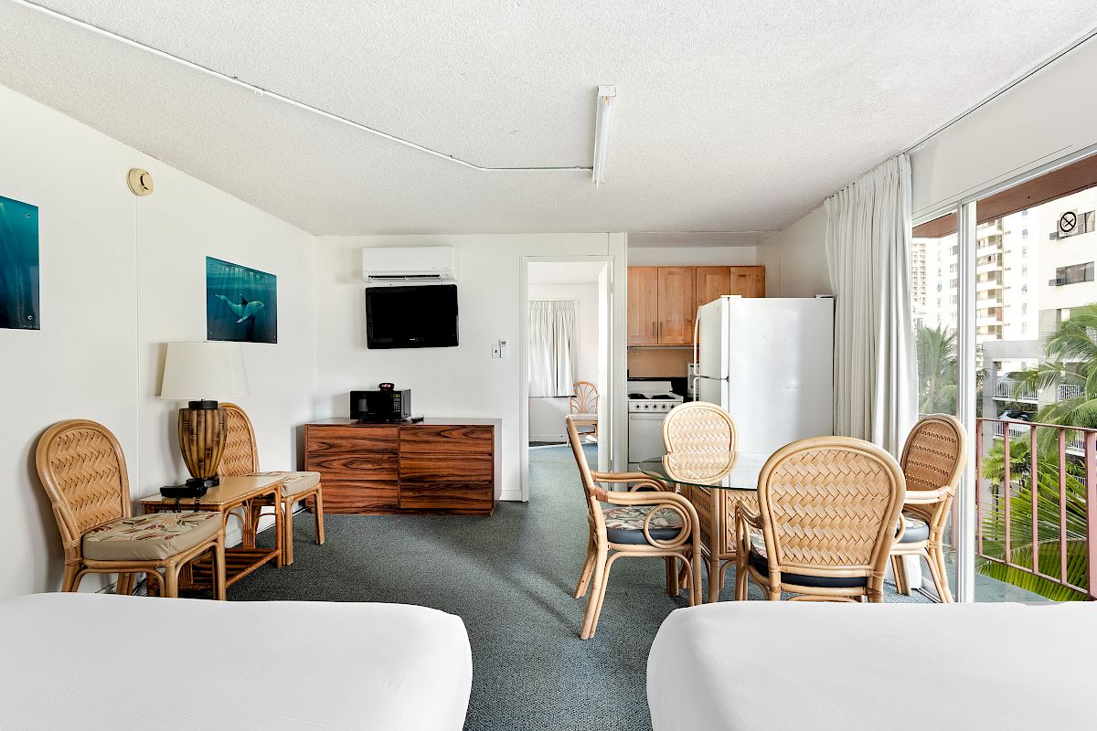 Royal Grove Waikiki